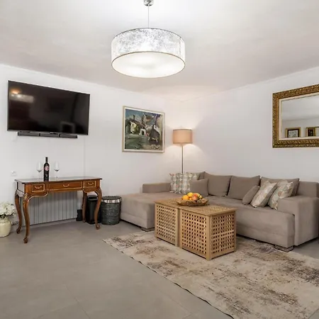 2 Bedroom Amazing In Apartamento Matulji
