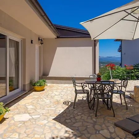 2 Bedroom Amazing In Apartament Matulji