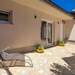 2 Bedroom Amazing In Matulji