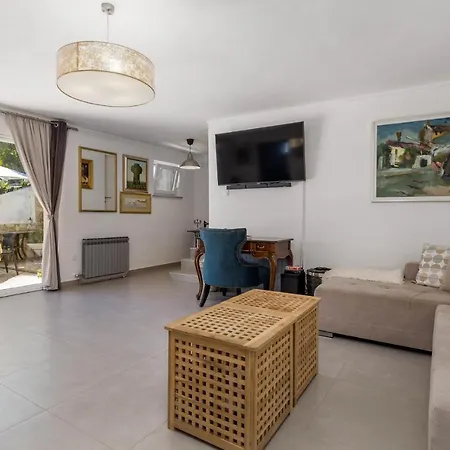 Awesome In With Wifi Apartman